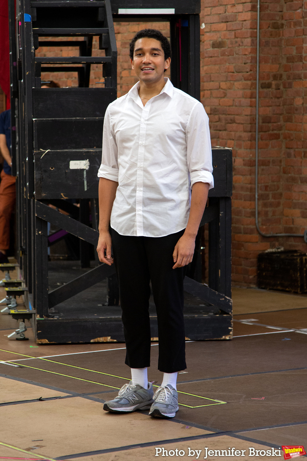 Photos: Meet the Company of the LES MISERABLES National  Tour Image