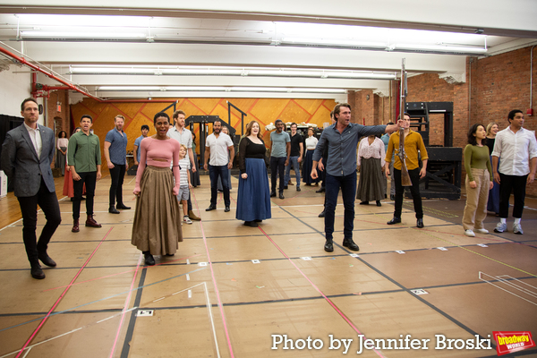 Photos: Meet the Company of the LES MISERABLES National  Tour Image