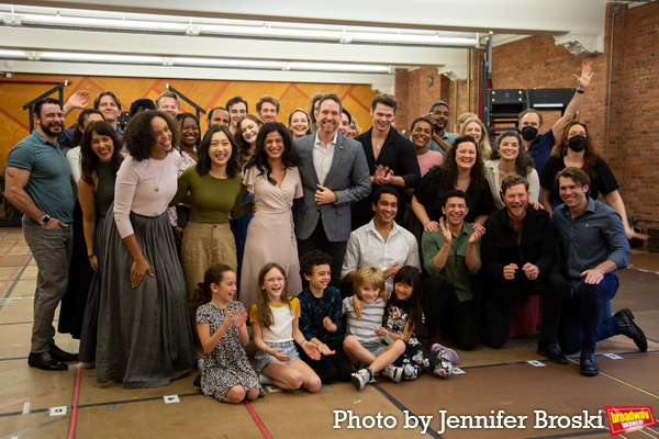 Photos: Meet the Company of the LES MISERABLES National  Tour Image