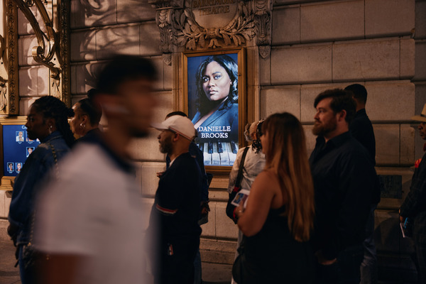 Photos & Video: See Samuel L. Jackson, John David Washington, Danielle Brooks & More at THE PIANO LESSON First Preview Image
