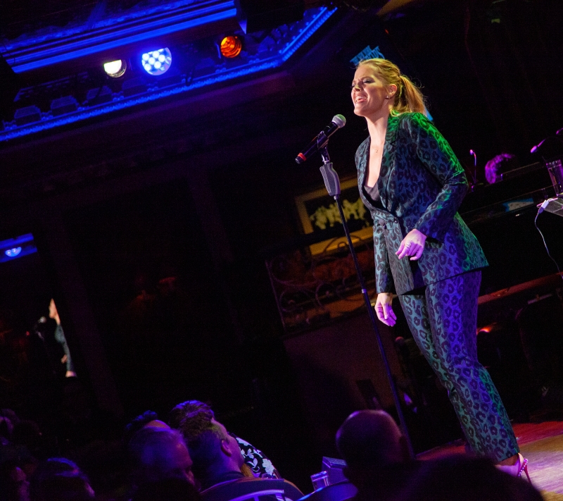 Review: Elizabeth Stanley Owns NEW YORK POPS UNDERGROUND Benefit at 54 Below Image