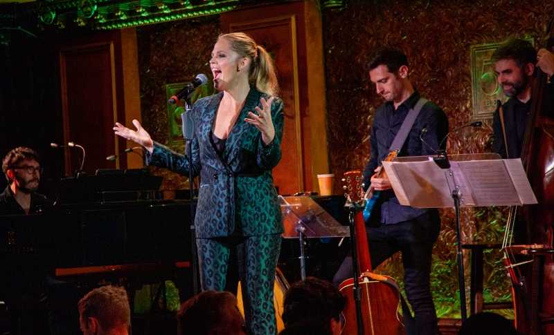 Review: Elizabeth Stanley Owns NEW YORK POPS UNDERGROUND Benefit at 54 Below Image