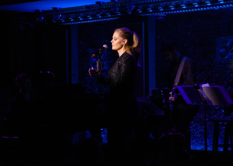 Review: Elizabeth Stanley Owns NEW YORK POPS UNDERGROUND Benefit at 54 Below Image