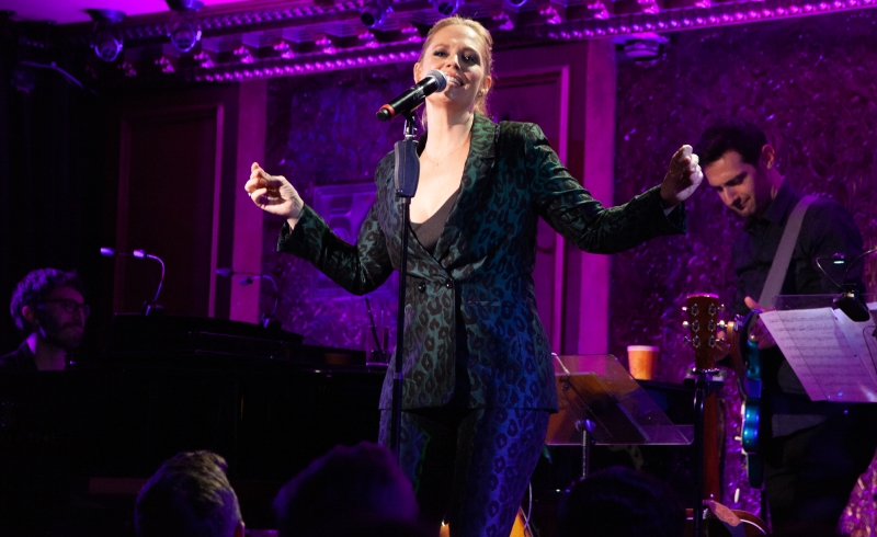 Review: Elizabeth Stanley Owns NEW YORK POPS UNDERGROUND Benefit at 54 Below Image