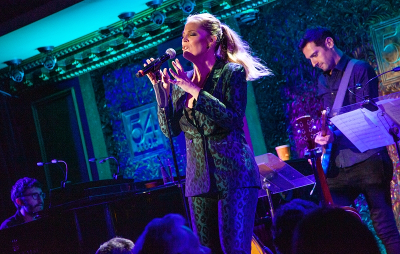 Review: Elizabeth Stanley Owns NEW YORK POPS UNDERGROUND Benefit at 54 Below Image