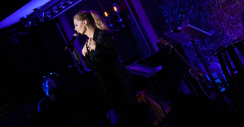 Review: Elizabeth Stanley Owns NEW YORK POPS UNDERGROUND Benefit at 54 Below Image