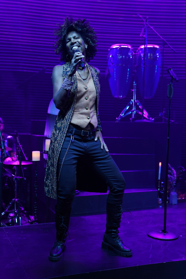Photos: First Look at WEIGHTLESS Off-Broadway Premiere at WP Theater Image