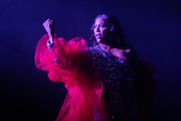Photos: First Look at GROOVE at Oxford House Image