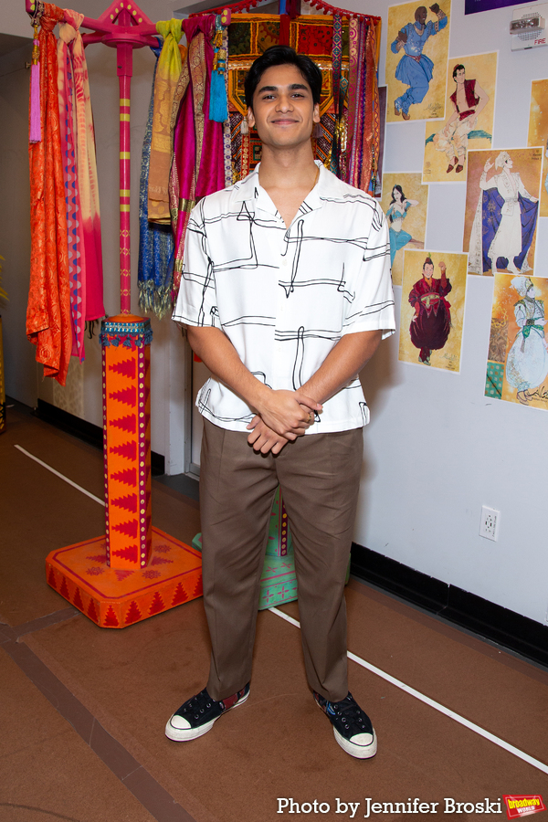 Photos: Meet the Cast of the ALADDIN National Tour Image