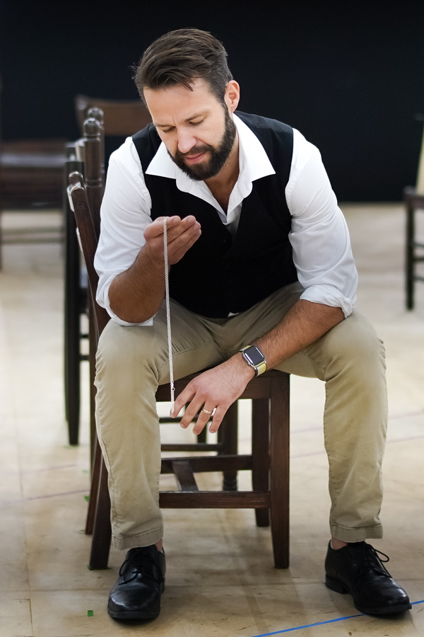 Photos: In Rehearsal For TOSCA At English National Opera Image