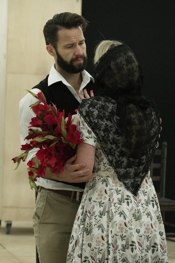 Photos: In Rehearsal For TOSCA At English National Opera Image