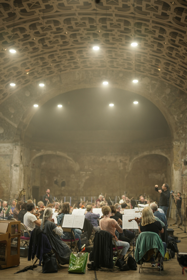 Photos: In Rehearsal For TOSCA At English National Opera Image