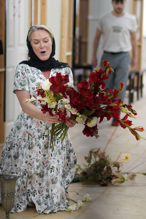 Photos: In Rehearsal For TOSCA At English National Opera Image