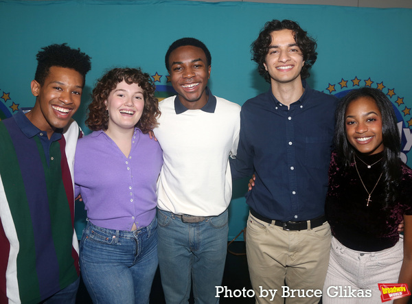 Photos: The Cast of KIMBERLY AKIMBO Meets the Press Image