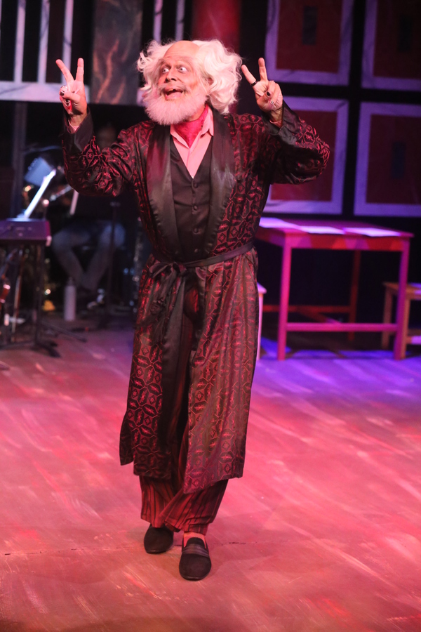 Photos: First Look at New Line Theatre's SOMETHING ROTTEN Image