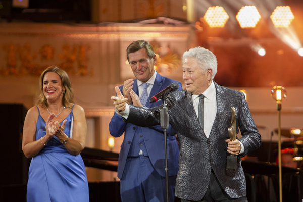 Photos: Alan Menken Receives Max Steiner Achievement Award at Hollywood in Vienna Gala Image