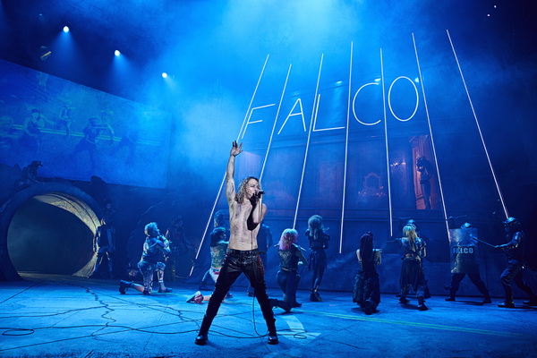 Video/Photos: BAT OUT OF HELL Lands In Las Vegas At Paris Hotel & Casino! Image