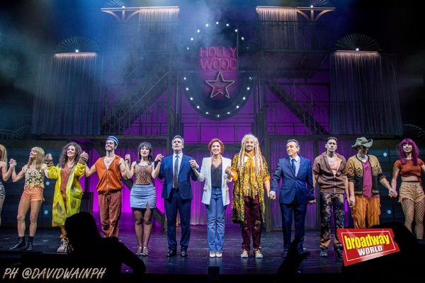 PHOTO FLASH: Saludos finales de PRETTY WOMAN en la noche de estreno Image