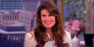 Idina Menzel Talks Returning to See WICKED on Broadway Video