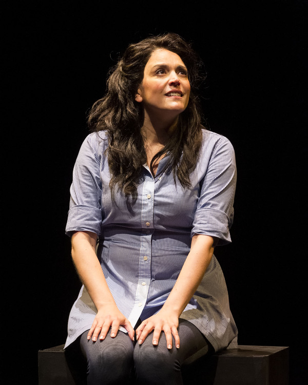 Photos: THE SEARCH FOR SIGNS OF INTELLIGENT LIFE IN THE UNIVERSE Starring Cecily Strong to Open in Los Angeles 