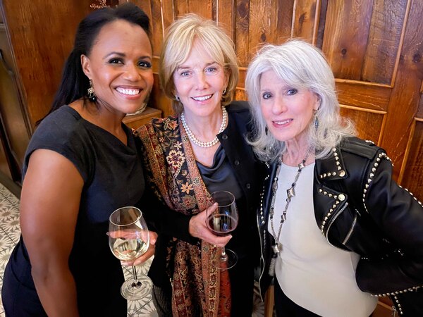 Nikki Renee Daniels, Linda Purl, Jamie deRoy Photo