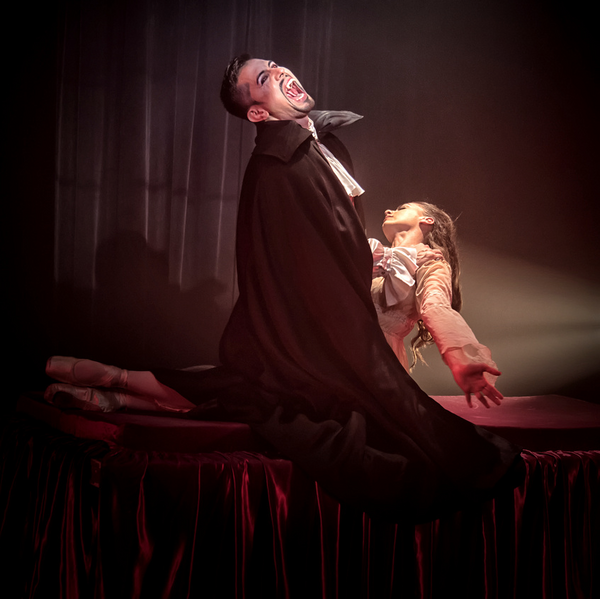 Photos: Roxey Ballet's DRACULA Is Back Just In Time For Halloween! 