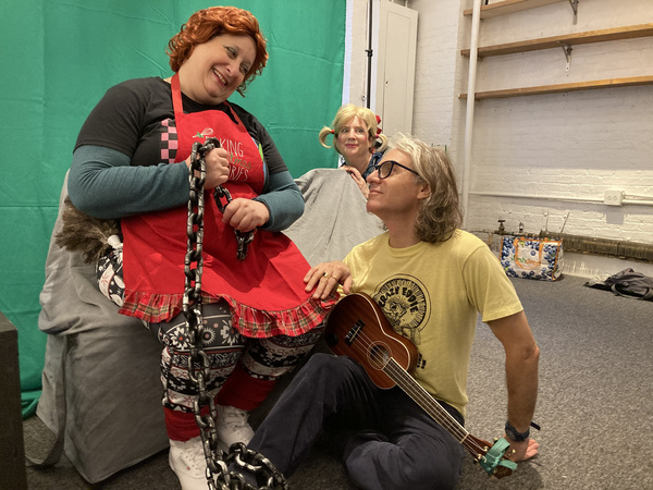 Photos: WOW WEE! By Improvisational Repertory Theatre Ensemble Opens In November 