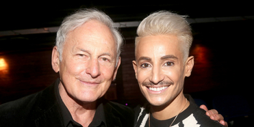 Photos: Original TITANIC Star Victor Garber Visits TITANIQUE Photo