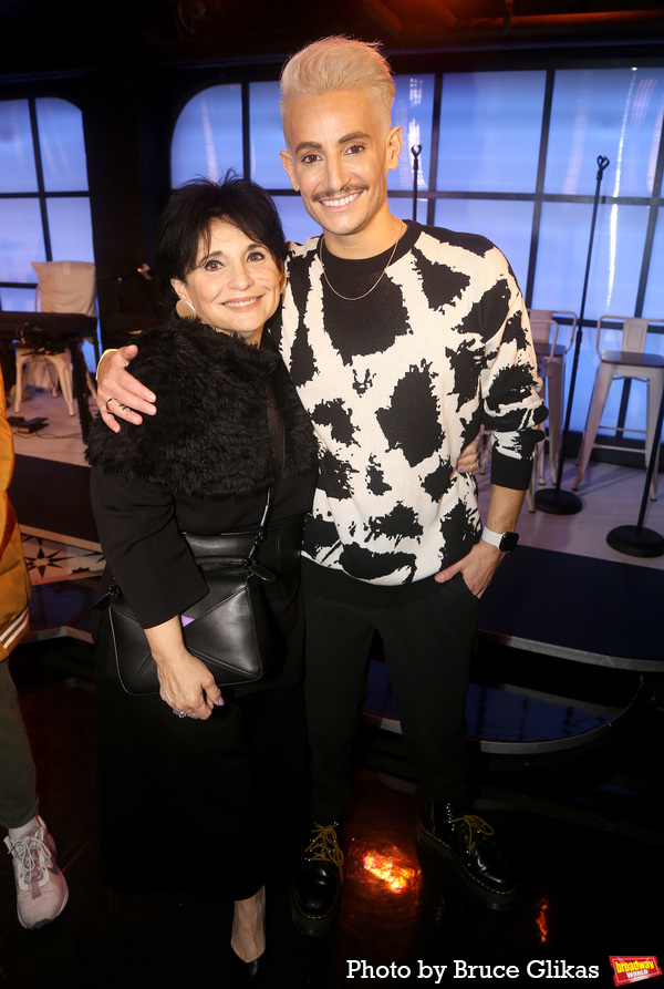 Photos: Original TITANIC Star Victor Garber Visits TITANIQUE Image
