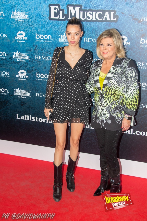 PHOTOS: Noche de estreno de LA HISTORIA INTERMINABLE Image