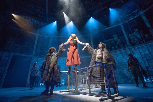Photos: First Look at Carrie Hope Fletcher, Jonathan Slinger & More in THE CAUCASIAN CHALK CIRCLE Image