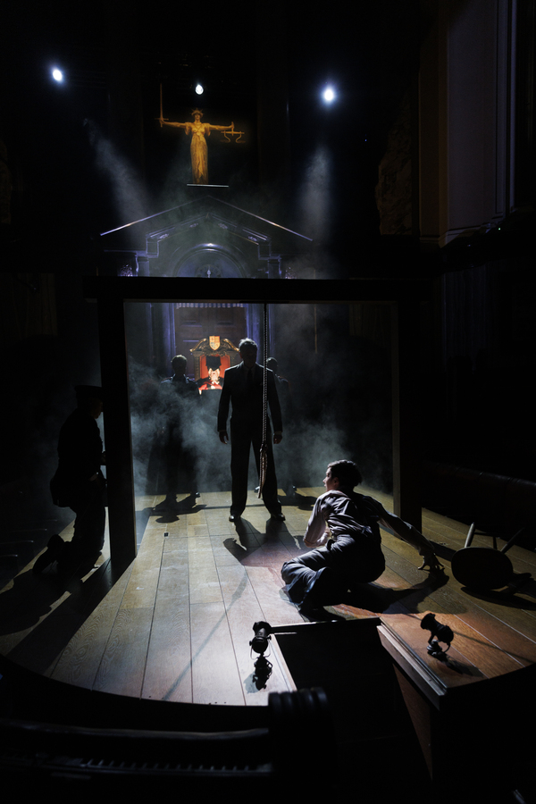 Photos: See New Production Shots From WITNESS FOR THE PROSECUTION At County Hall Image