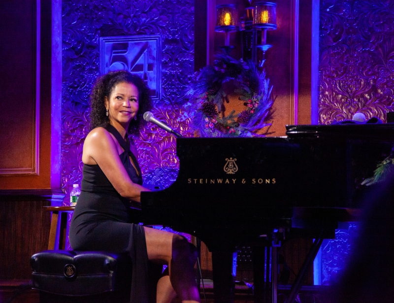 Photos: A TIME FOR LOVE: CHRISTMAS WITH GLORIA REUBEN at 54 Below Image