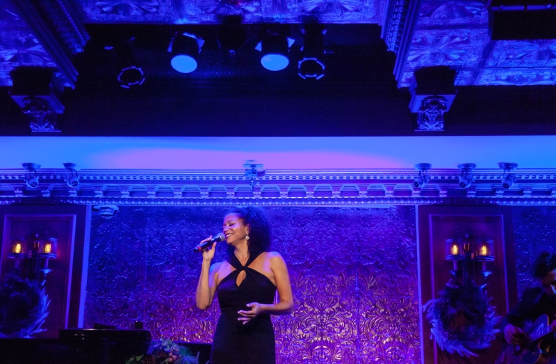 Photos: A TIME FOR LOVE: CHRISTMAS WITH GLORIA REUBEN at 54 Below Image