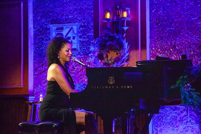 Photos: A TIME FOR LOVE: CHRISTMAS WITH GLORIA REUBEN at 54 Below Image