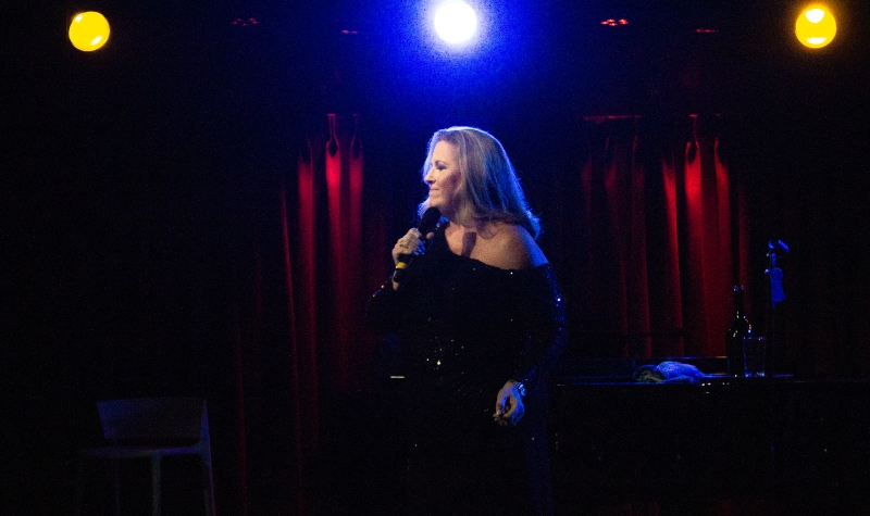 Review: Bartz Charts Starts Hearts In OFF THE CHARTS WITH MARTHA BARTZ At The Green Room 42 Image