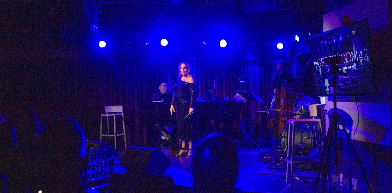 Review: Bartz Charts Starts Hearts In OFF THE CHARTS WITH MARTHA BARTZ At The Green Room 42 Image