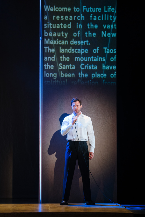 Photos: First Look at David Farr's A DEAD BODY IN TAOS UK Tour Image