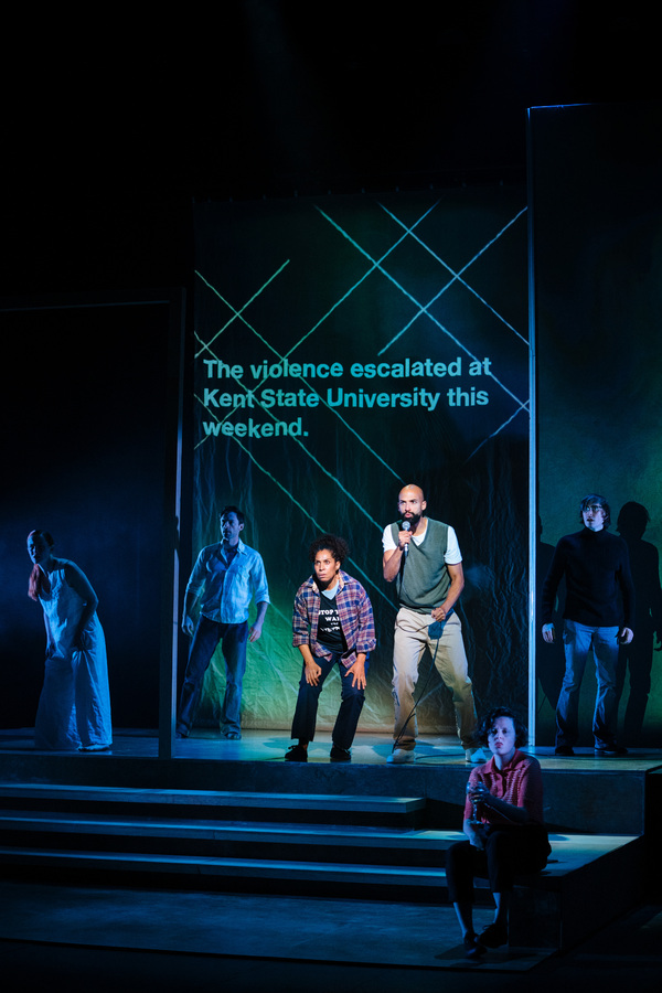 Photos: First Look at David Farr's A DEAD BODY IN TAOS UK Tour Image