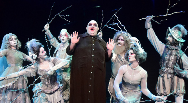 Photos: First Look At THE ADDAMS FAMILY At Beef & Boards Dinner Theatre Image
