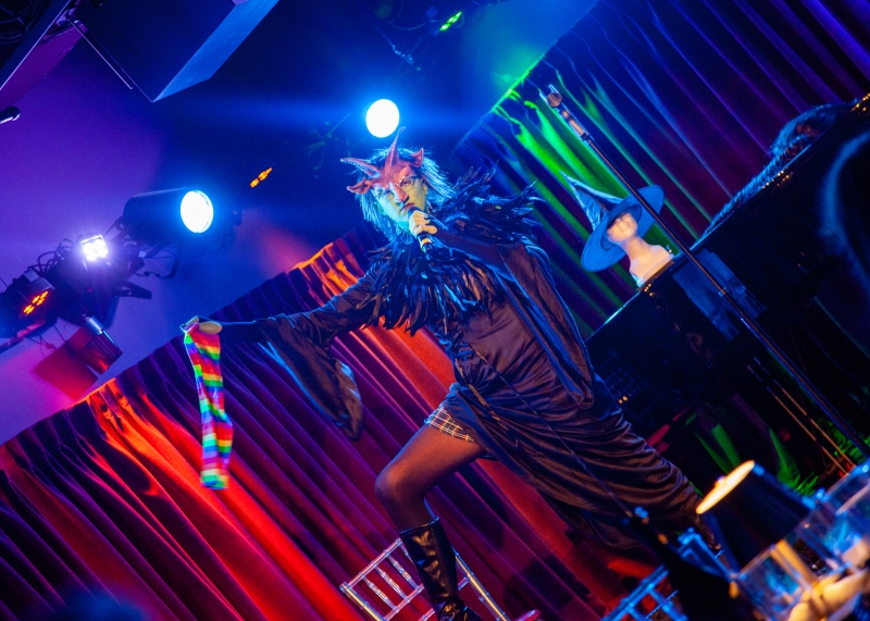 Photos: TIM MURRAY IS WITCHES! Plays The Green Room 42 Image