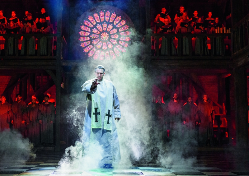 Review: DISNEY'S THE HUNCHBACK OF NOTRE DAME at Ronacher Theater Image