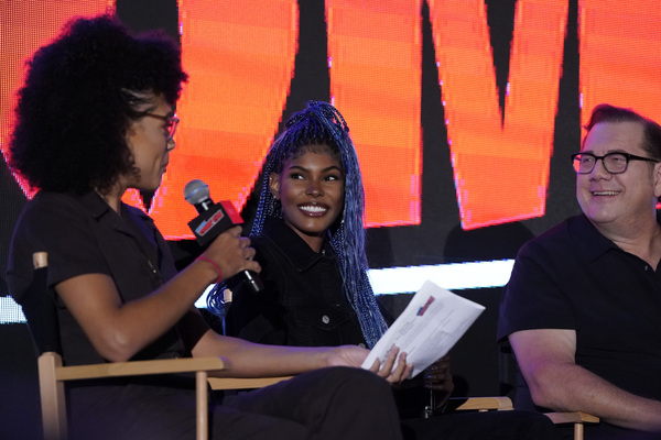 Photos: MARVEL'S MOON GIRL AND DEVIL DINOSAUR Takes Over New York Comic Con Image