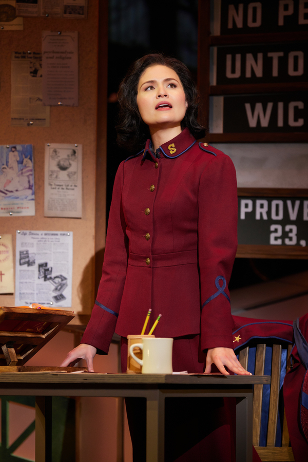 Photos: First Look at Phillipa Soo, Steven Pasquale, Jessie Mueller, and James Monroe Iglehart in GUYS AND DOLLS Image
