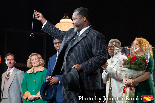 Photos: The Cast of DEATH OF A SALESMAN Takes Their Opening Night Bows Image