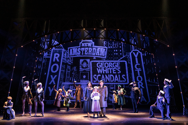 Photos & Video: Get a First Look at the New ANNIE National Tour Image