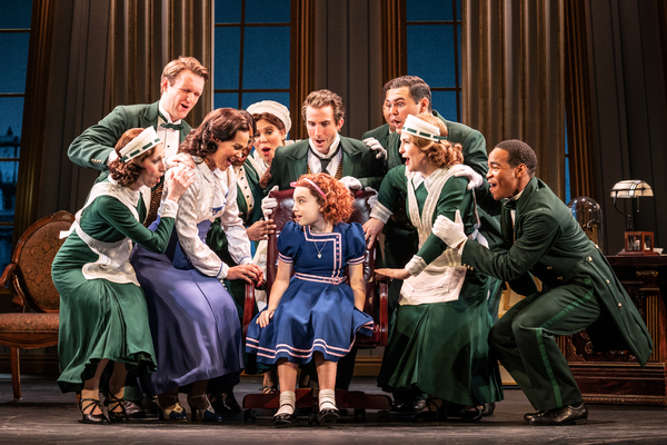 Photos & Video: Get a First Look at the New ANNIE National Tour Image