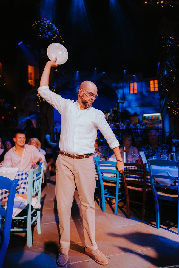 Photos: First Look at the New Cast of MAMMA MIA! THE PARTY Image