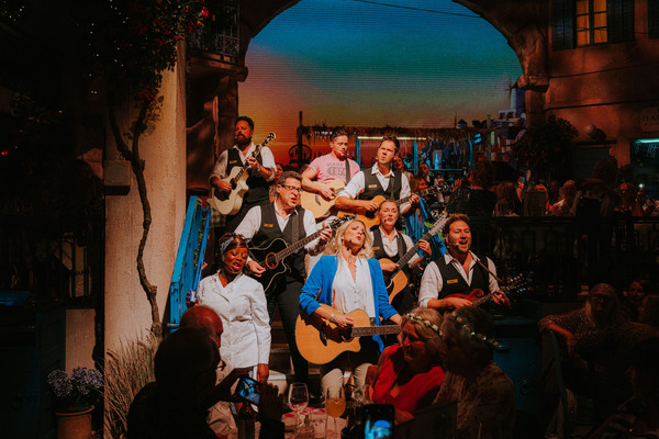 Photos: First Look at the New Cast of MAMMA MIA! THE PARTY Image
