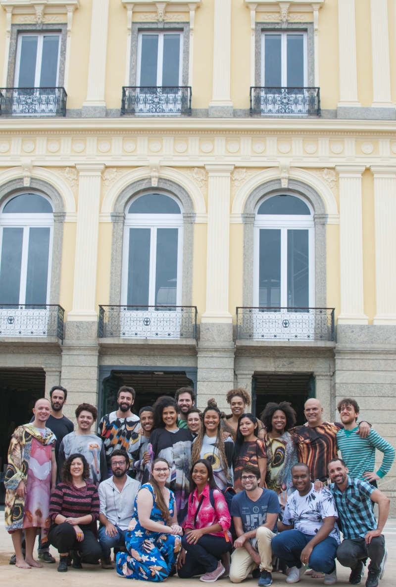 Musical MUSEU NACIONAL [TODAS AS VOZES DO FOGO] Celebrates the Tenth Anniversary of Cia Barca dos Coracoes Partidos 